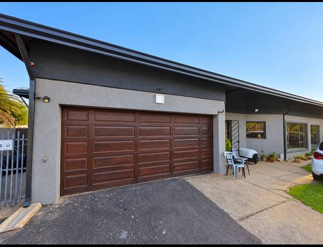 4 BEDROOM HOUSE FOR SALE IN SUNAIR PARK